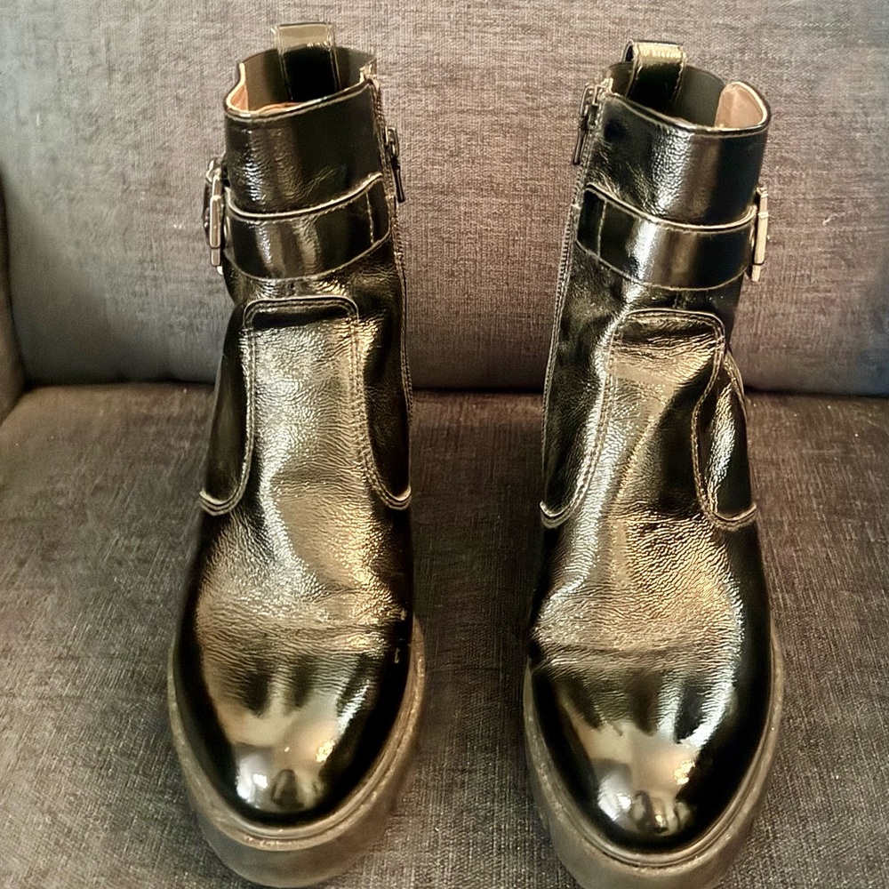 Nero Giardini Shiny Black Ankle Boots size 39 - from Italy 🇮🇹